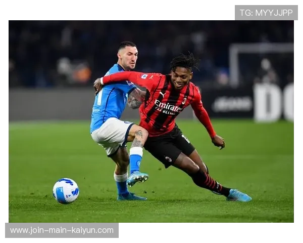 莱奥弧顶远射AC米兰锁定比分